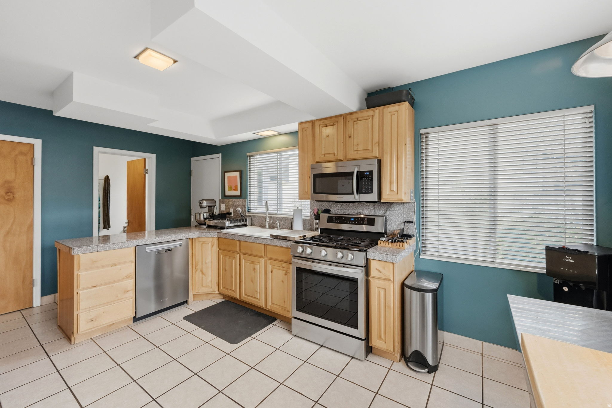 LAUREL HURST - Residential