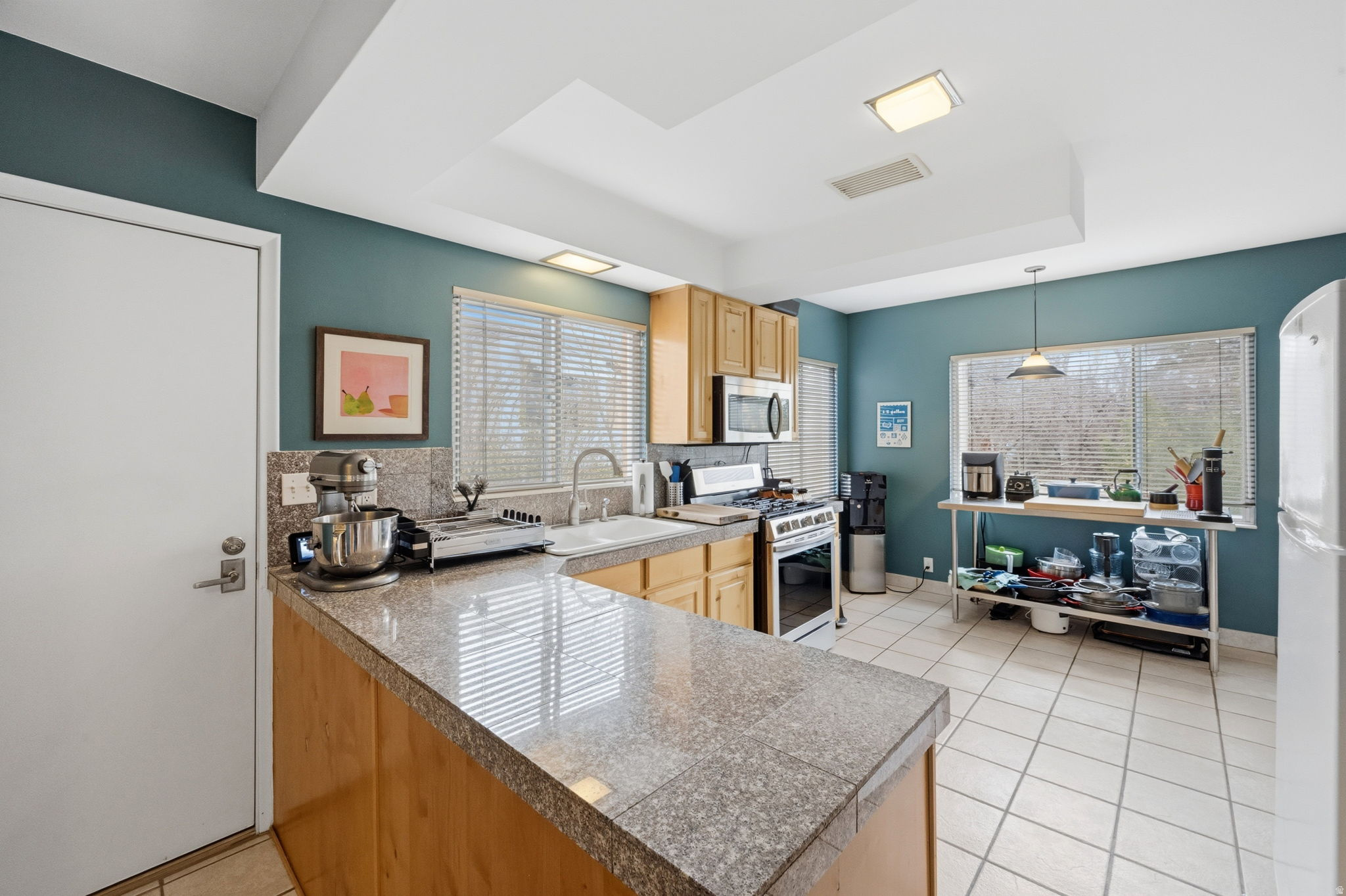 LAUREL HURST - Residential