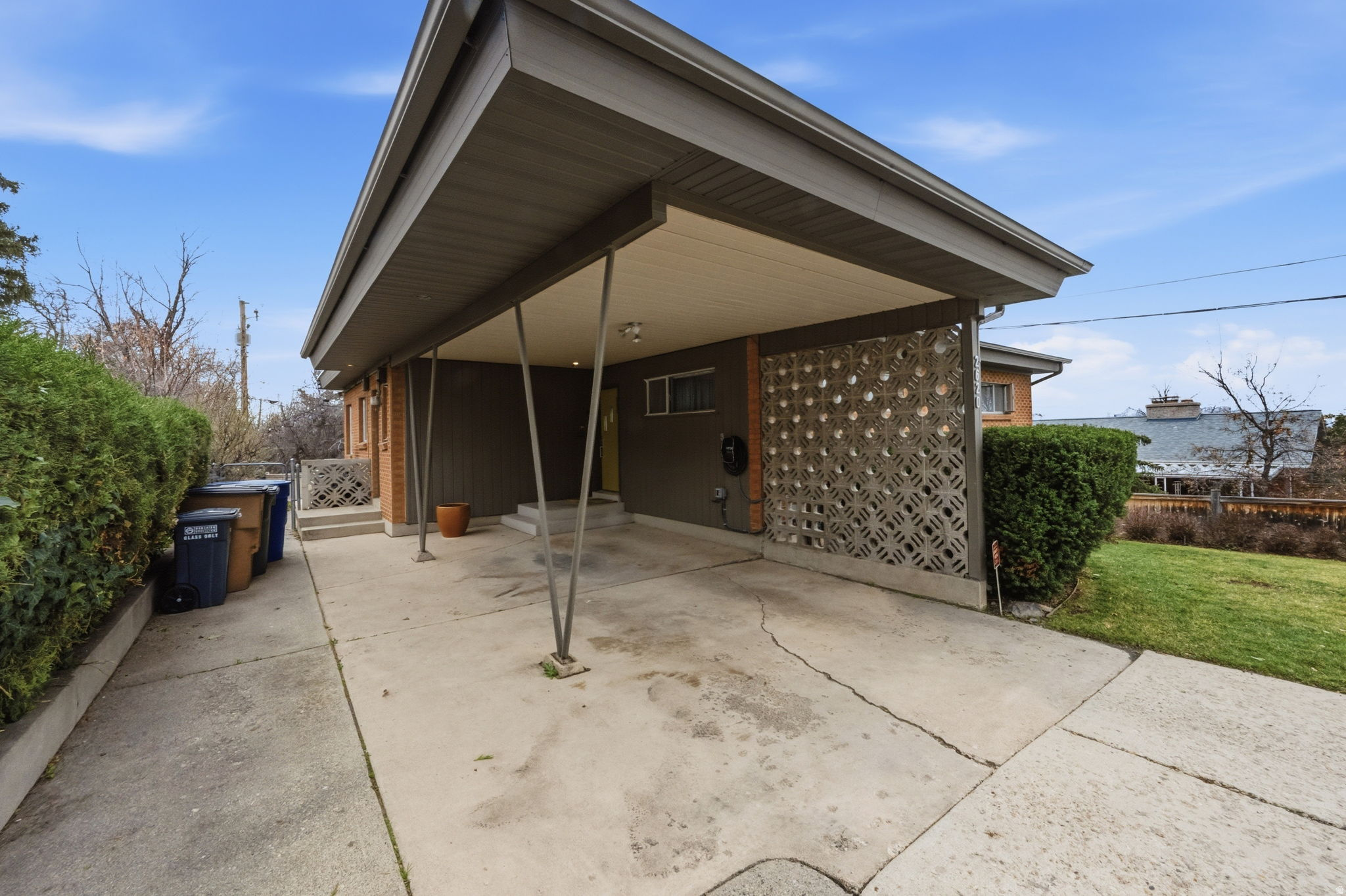 LAUREL HURST - Residential