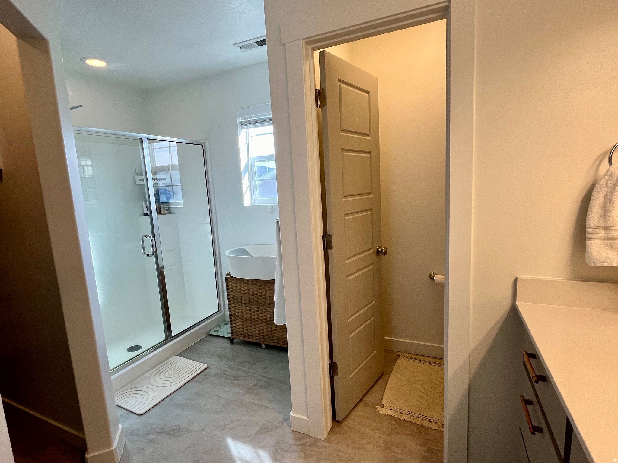 OVERLAND - Residential