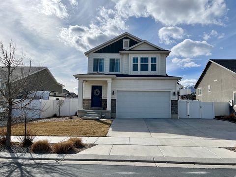 Photo of 6135 N BOULTER PEAK LN, Eagle Mountain, UT 84005 (MLS # 2142955)