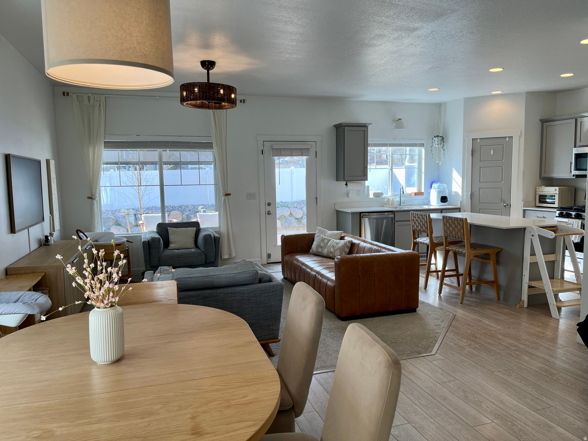 OVERLAND - Residential