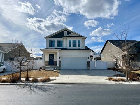 Photo of 6135 N BOULTER PEAK LN, Eagle Mountain, UT 84005 (MLS # 2142955)