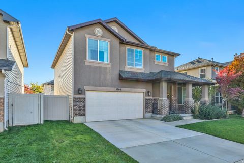 Photo of 1066 N BELLINGHAM CT W, North Salt Lake, UT 84054 (MLS # 2123692)