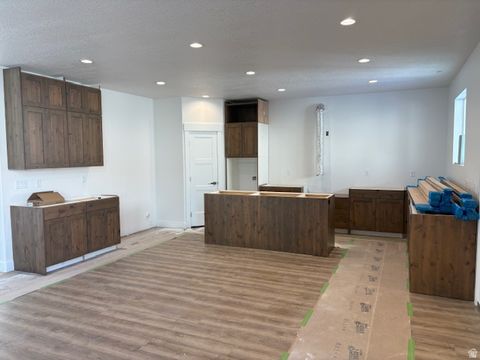 656 E MOUNTAIN RD N North Ogden UT 84414