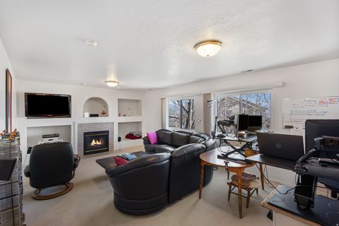 Tiny photo for 169 MANILLA DR, Draper, UT 84020 (MLS # 2147336)