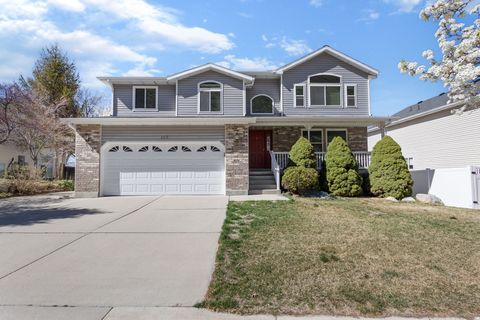Tiny photo for 169 MANILLA DR, Draper, UT 84020 (MLS # 2147336)