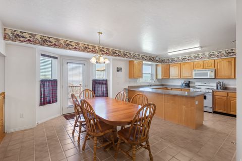 Tiny photo for 169 MANILLA DR, Draper, UT 84020 (MLS # 2147336)