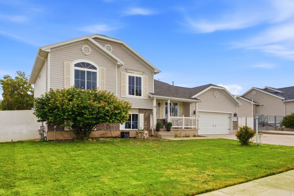 Photo of 3511 S ORCHARD WAY, West Valley City, UT 84128 (MLS # 2180303)