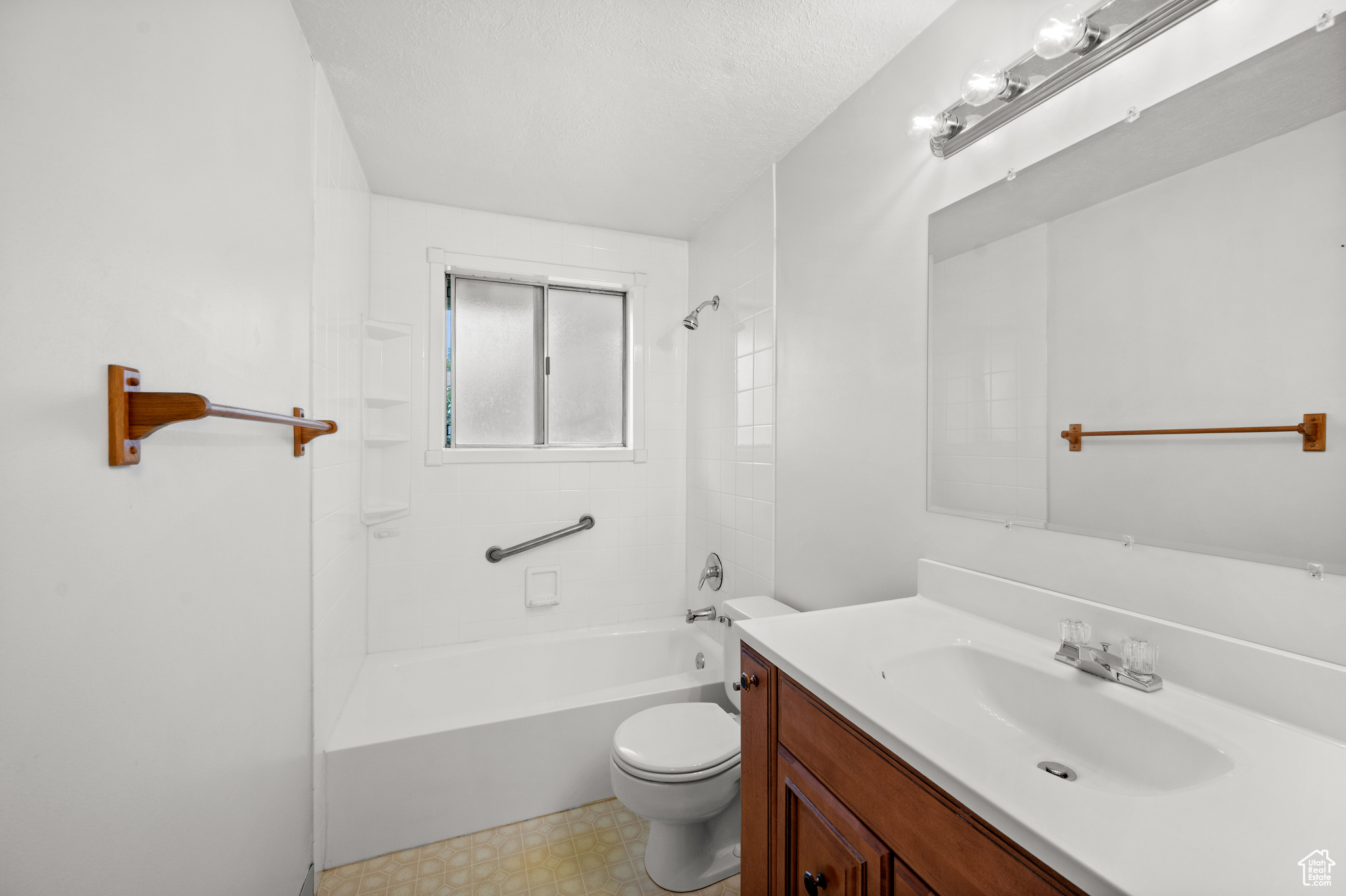 COATS ESTATES #4 - Residential