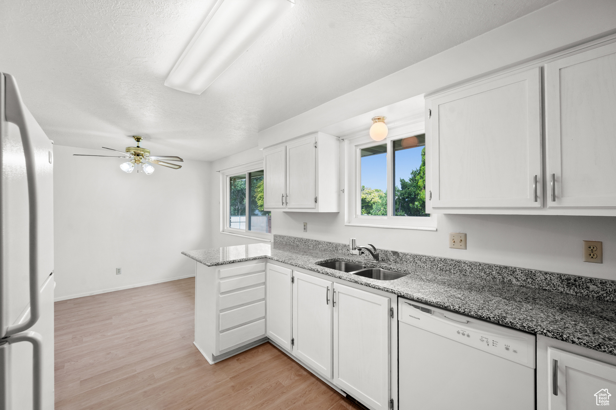 COATS ESTATES #4 - Residential