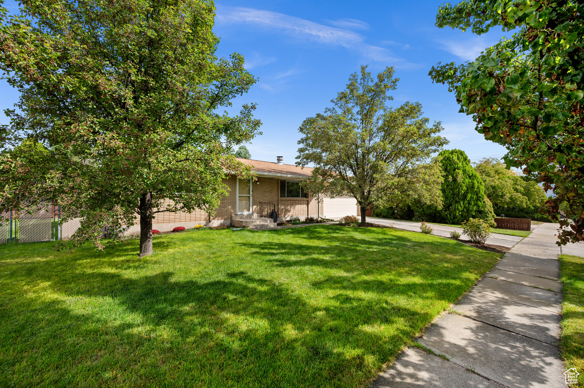 COATS ESTATES #4 - Residential