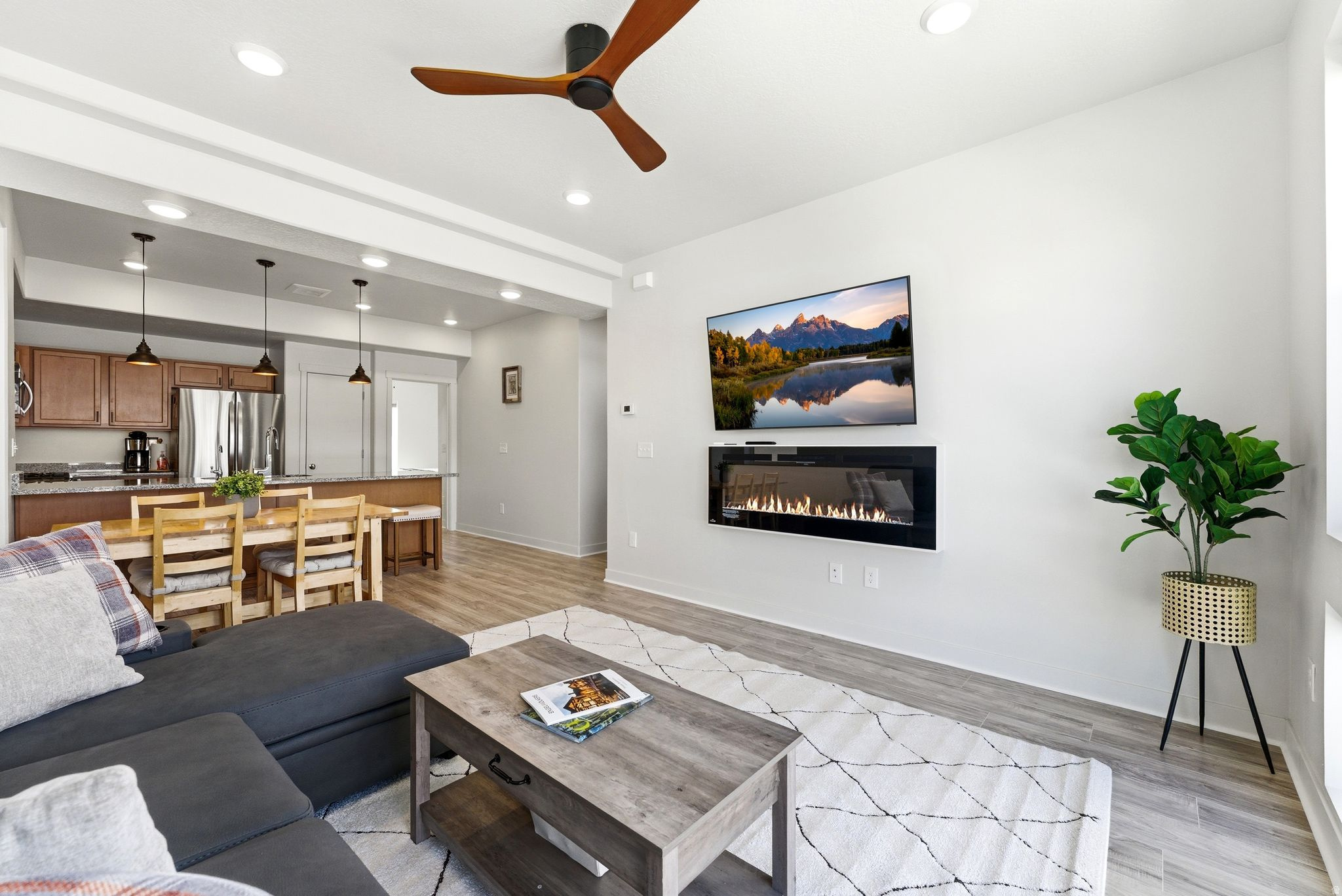 SILVER CREEK - Residential
