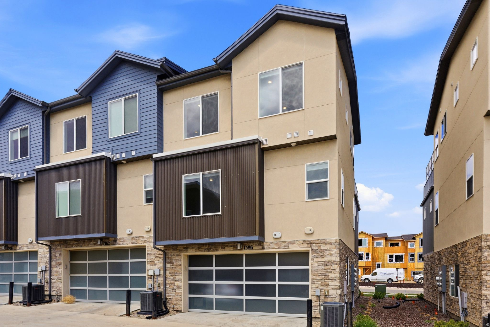 SILVER CREEK - Residential