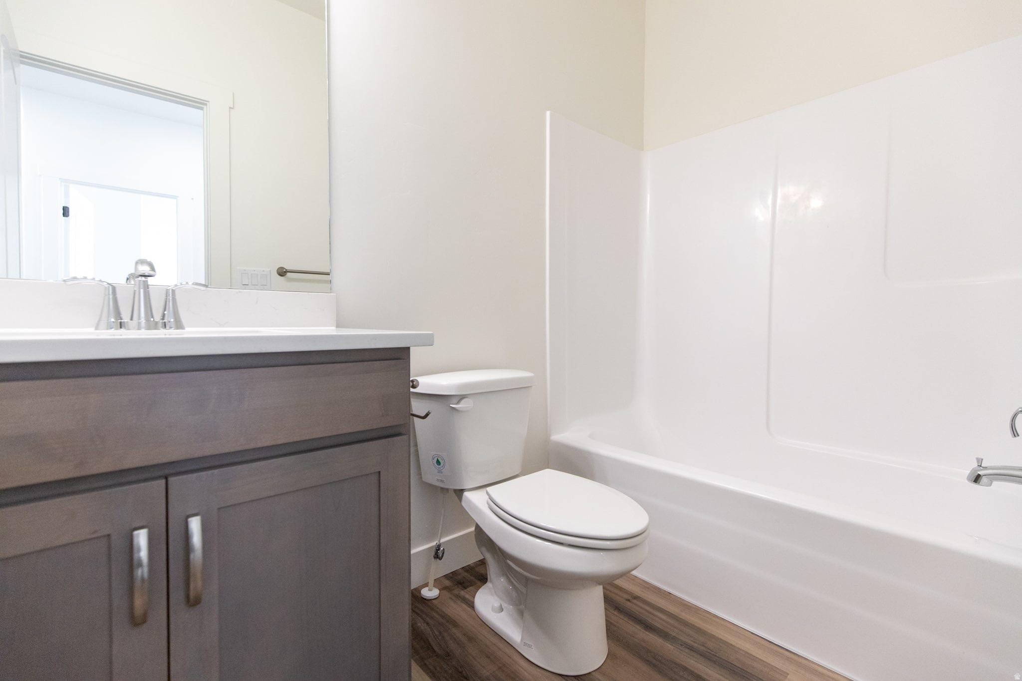 SMILING H - Residential