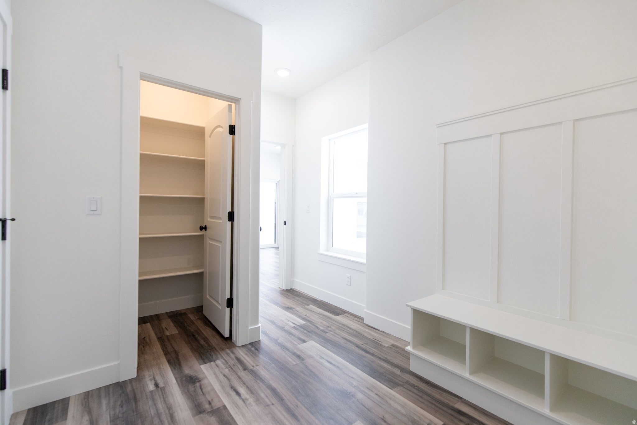 SMILING H - Residential