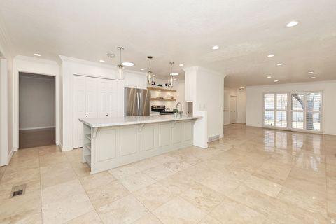 Tiny photo for 4143 S 635 E, Murray, UT 84107 (MLS # 2131394)