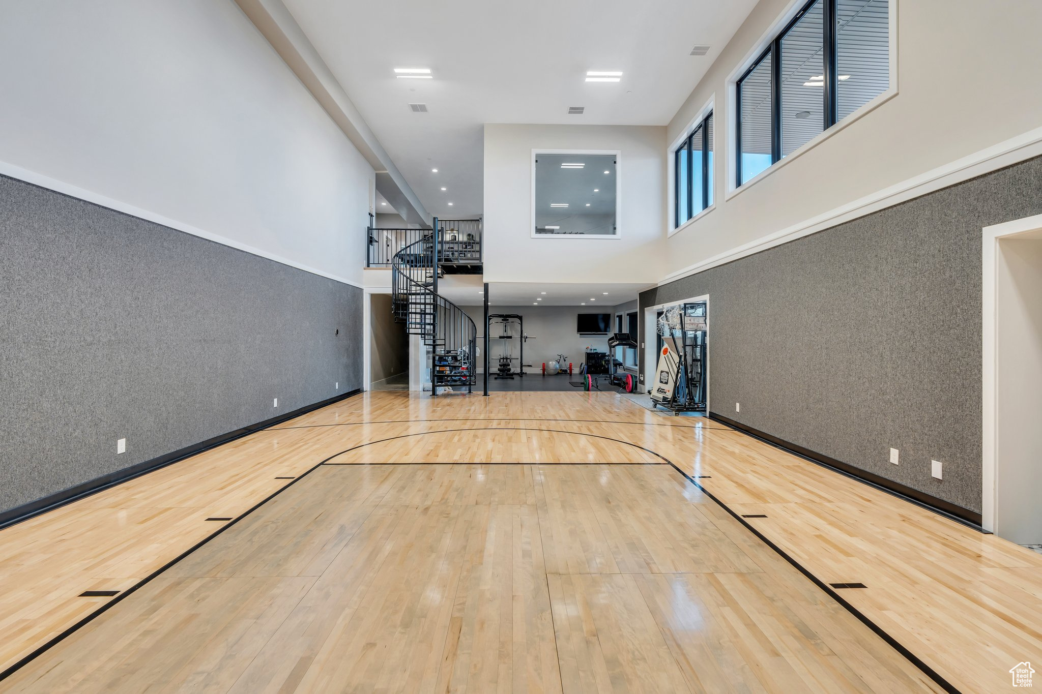 Provo, Utah 84604, United States, 5 Bedrooms Bedrooms, ,5 BathroomsBathrooms,Residential,Active,89660