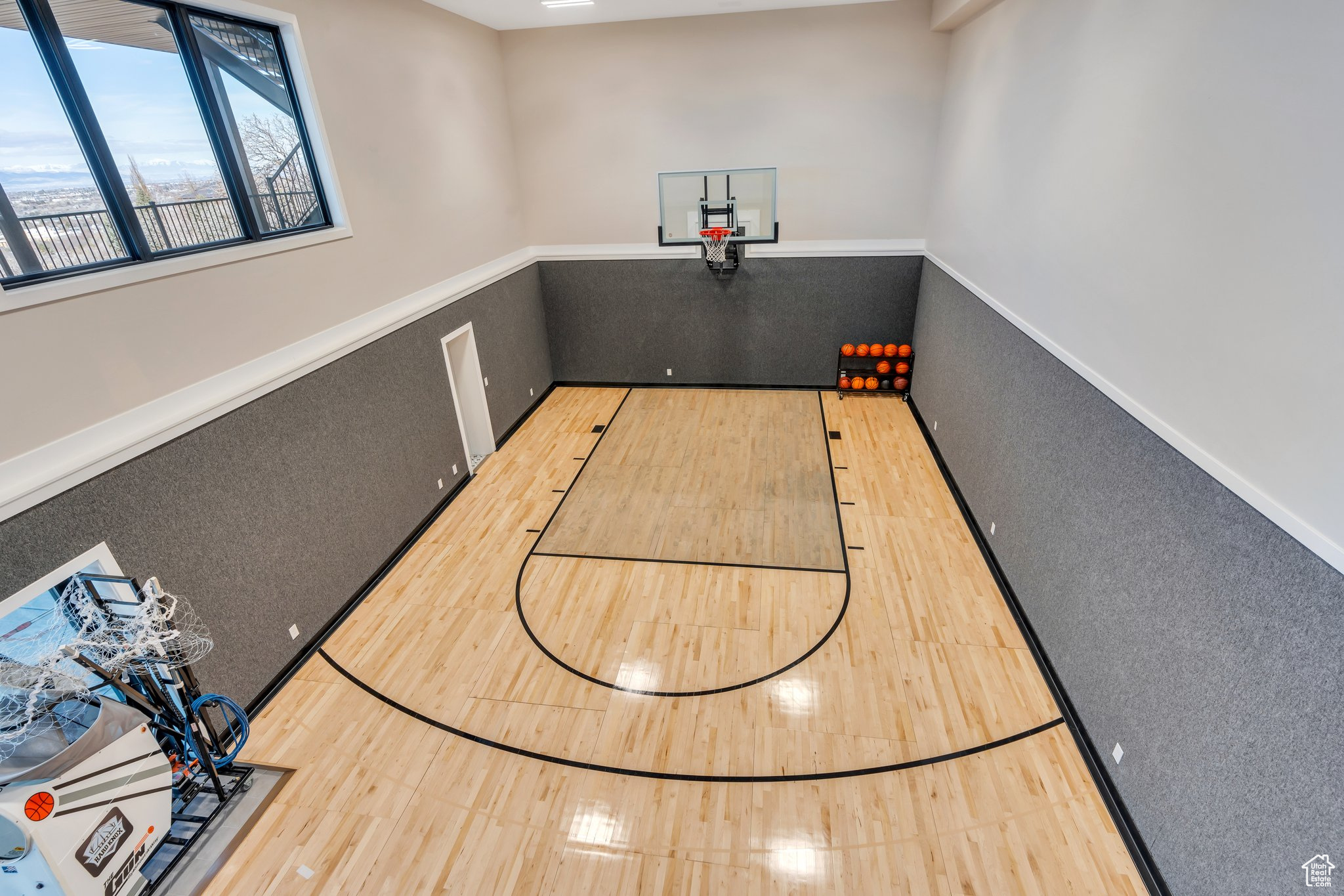 Provo, Utah 84604, United States, 5 Bedrooms Bedrooms, ,5 BathroomsBathrooms,Residential,Active,89660