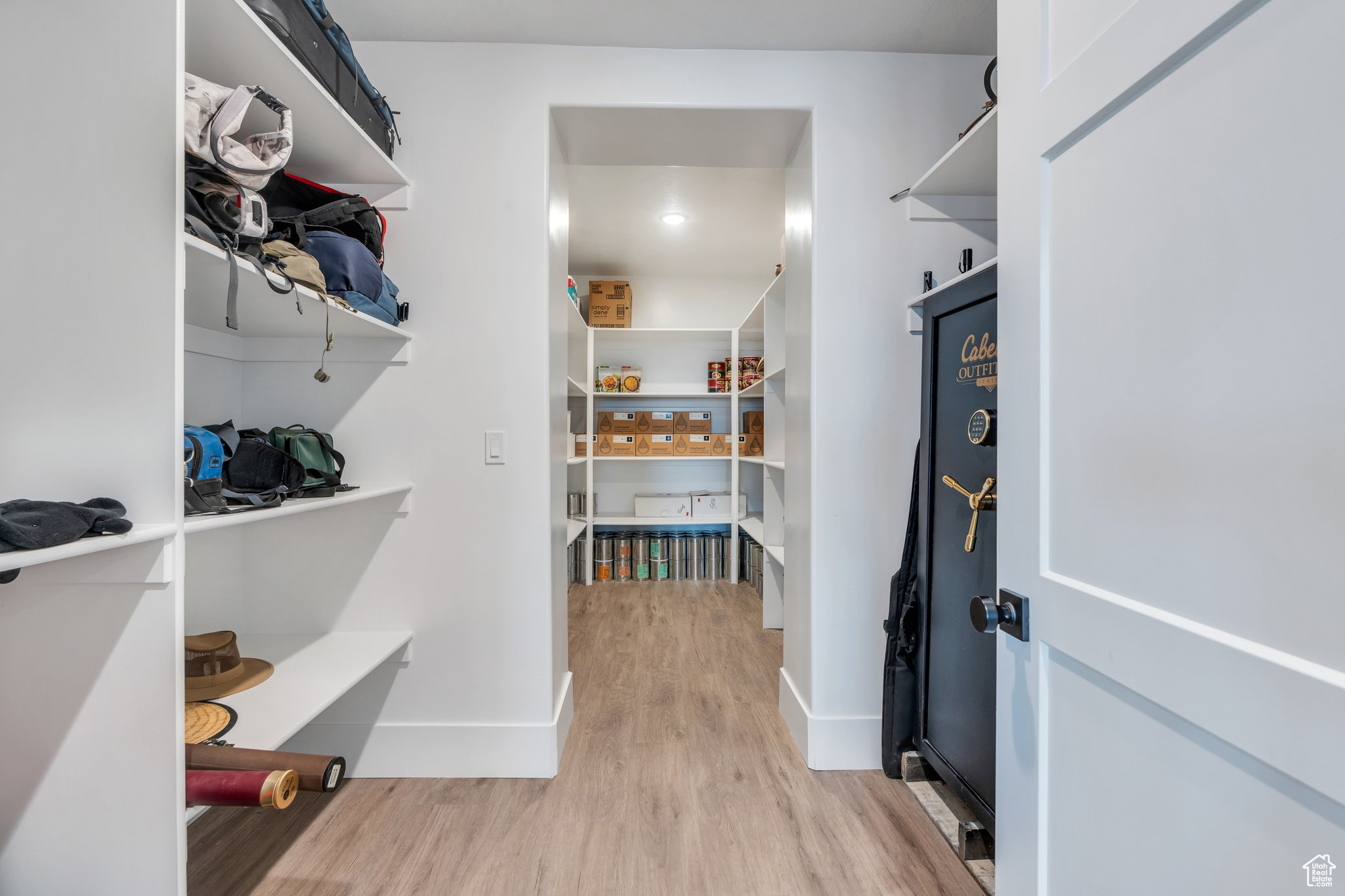 Provo, Utah 84604, United States, 5 Bedrooms Bedrooms, ,5 BathroomsBathrooms,Residential,Active,89660