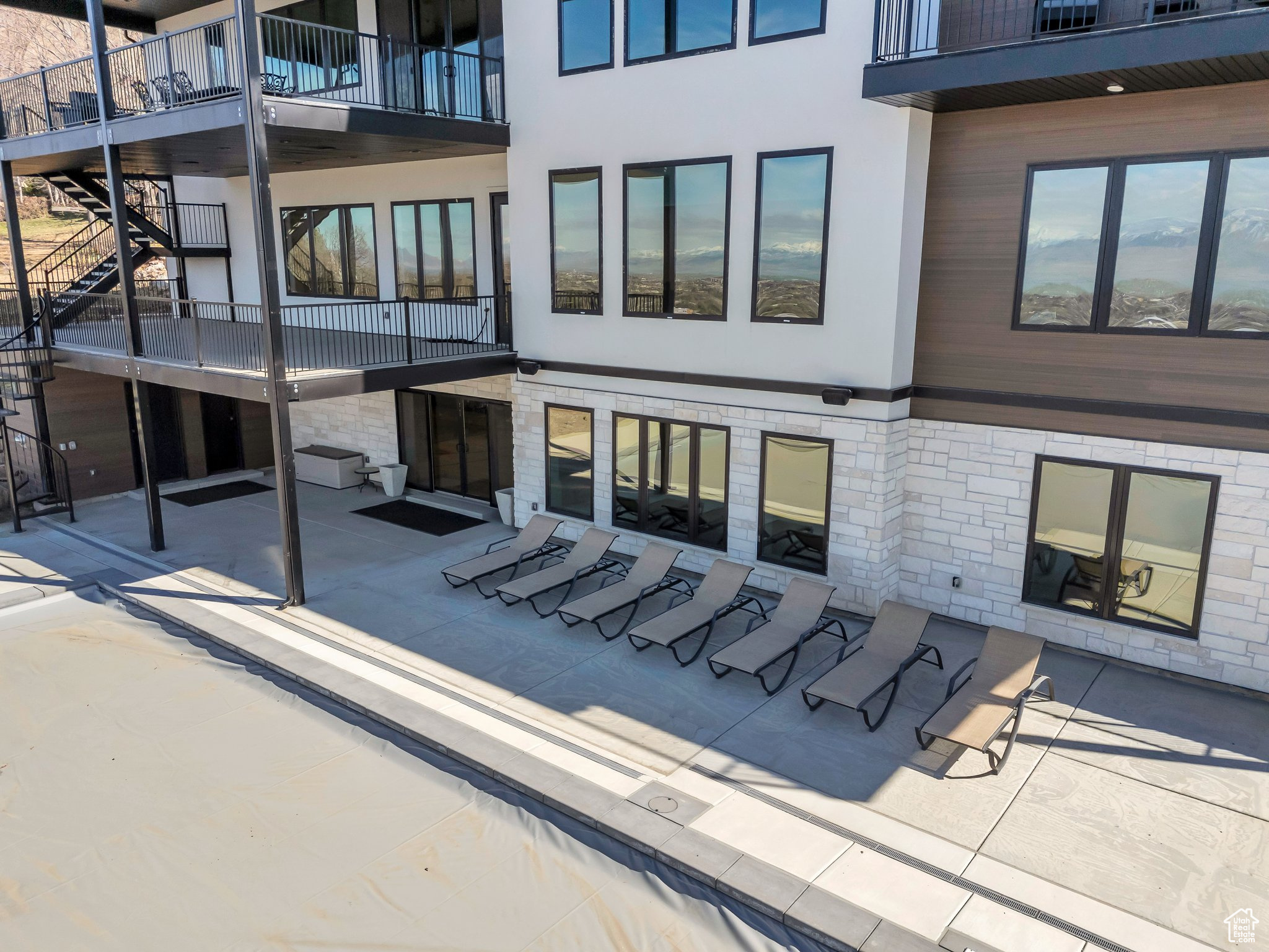 Provo, Utah 84604, United States, 5 Bedrooms Bedrooms, ,5 BathroomsBathrooms,Residential,Active,89660