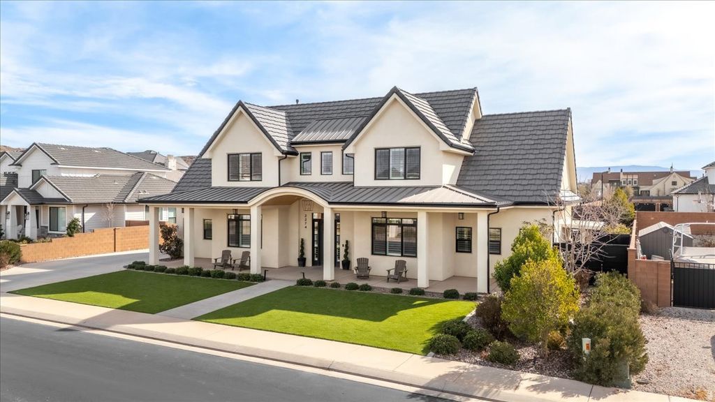 Photo of 2274 E FIELDSTONE CIR, Saint George, UT 84790 (MLS # 2136759)