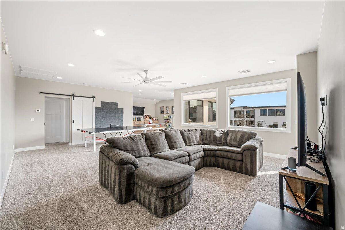 FIELDSTONE PH 5 - Residential