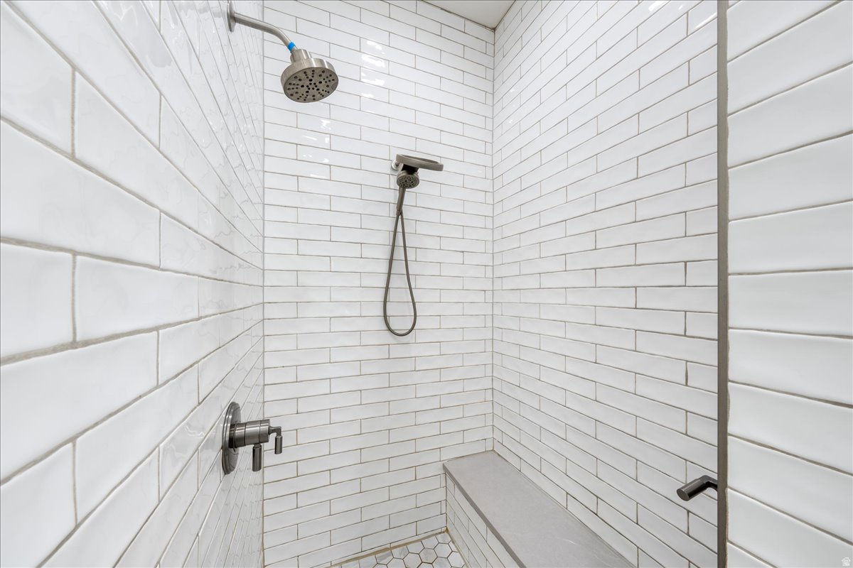 FIELDSTONE PH 5 - Residential