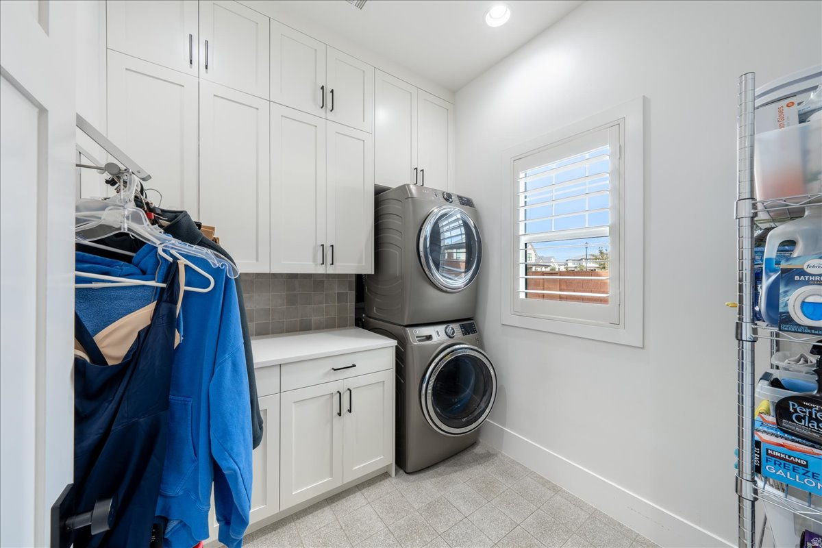 FIELDSTONE PH 5 - Residential