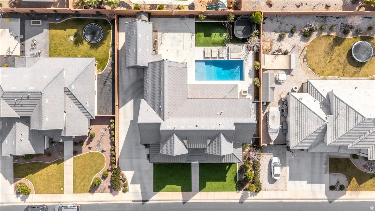 FIELDSTONE PH 5 - Residential