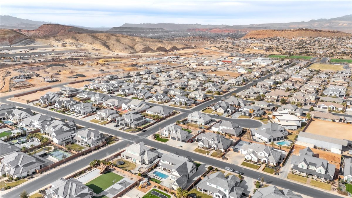 FIELDSTONE PH 5 - Residential