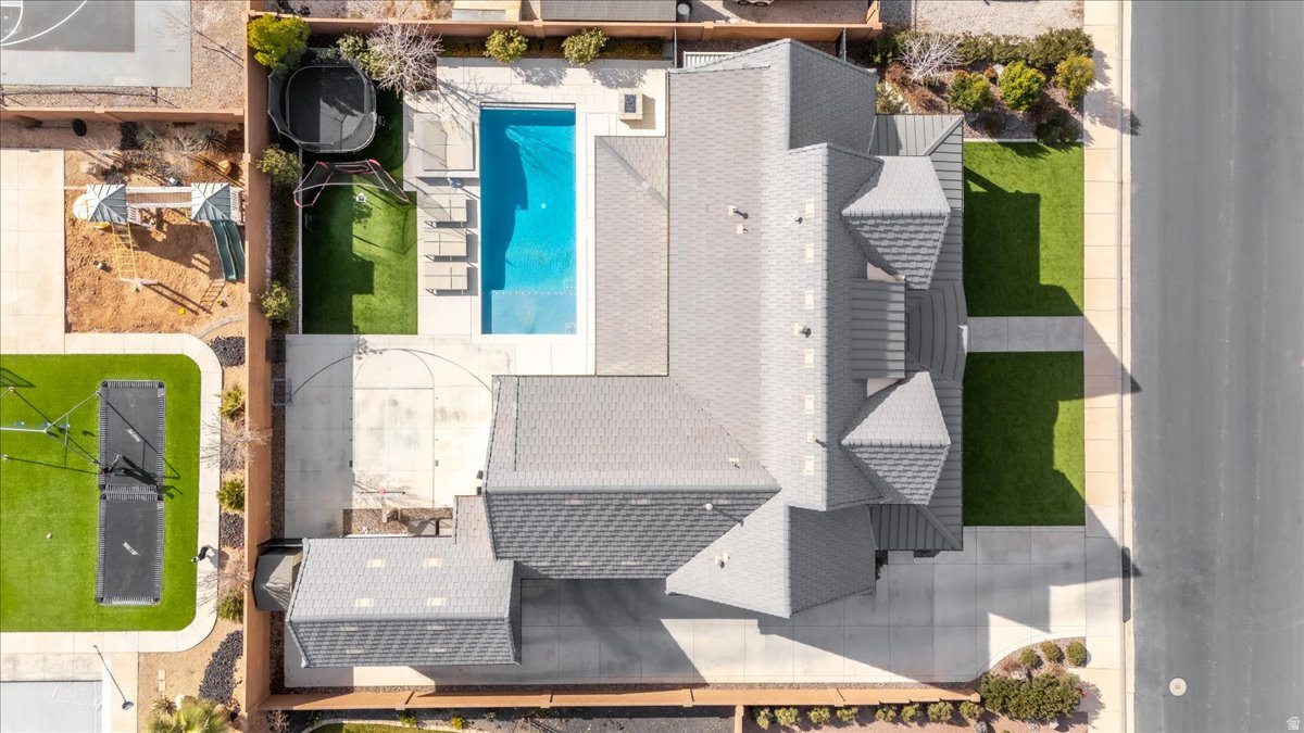 FIELDSTONE PH 5 - Residential