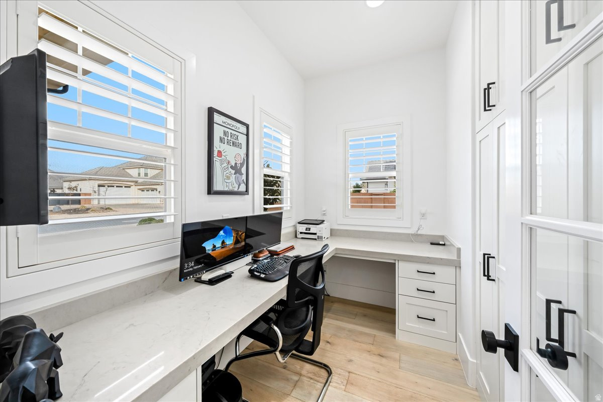 FIELDSTONE PH 5 - Residential