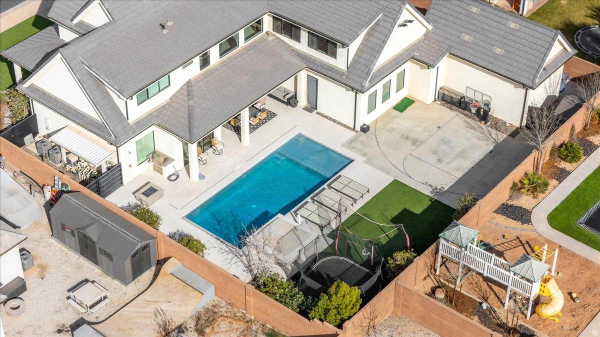 FIELDSTONE PH 5 - Residential