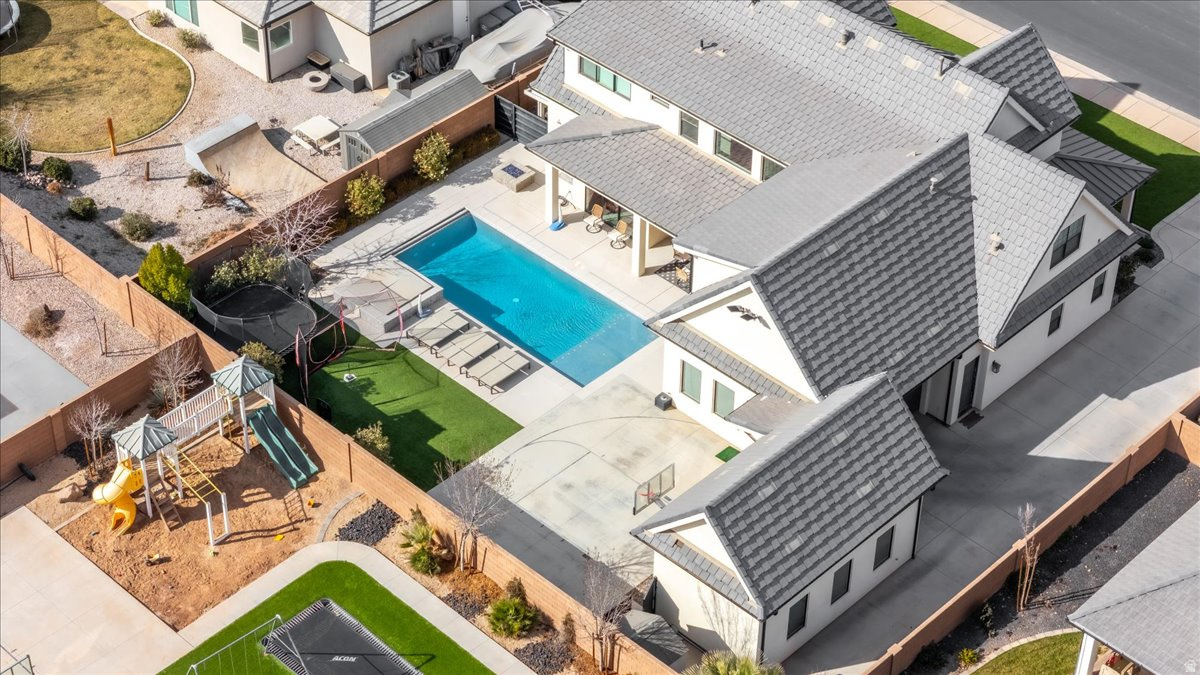 FIELDSTONE PH 5 - Residential