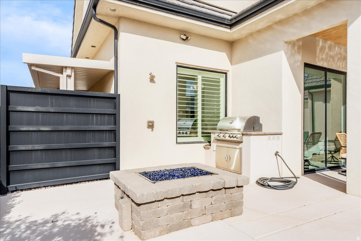 FIELDSTONE PH 5 - Residential