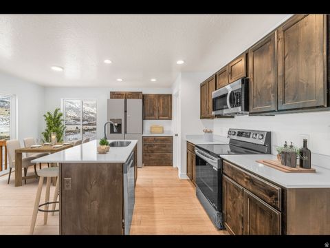 Tiny photo for 4022 S WALNUT BARK LN #MTH409, Mapleton, UT 84664 (MLS # 2130205)