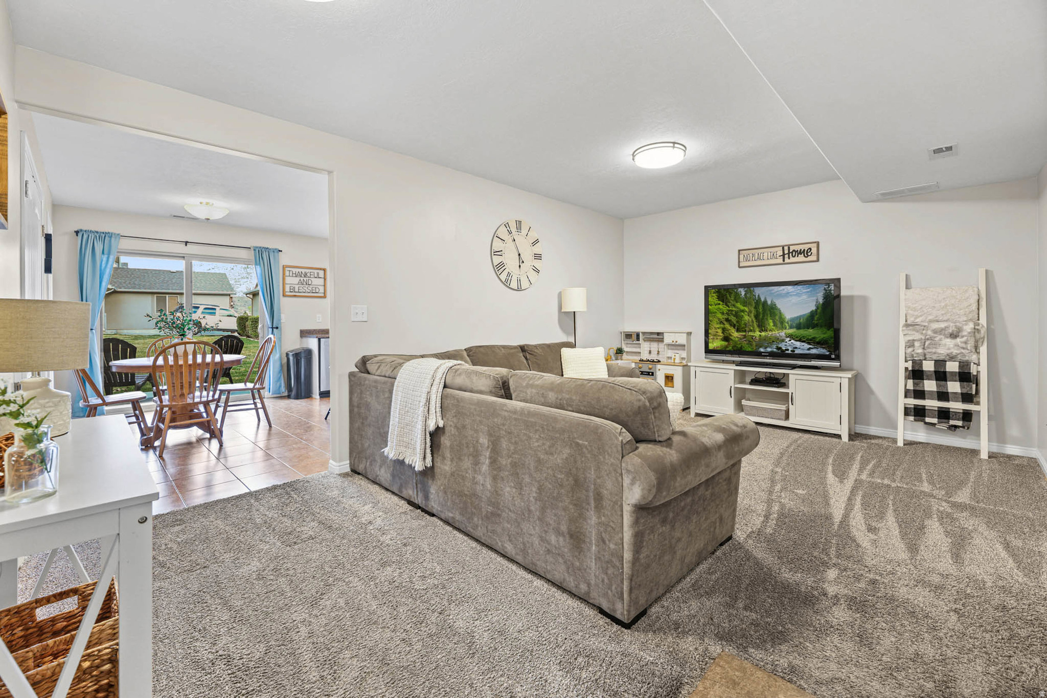 NEW TOWNE SQUARE - Residential