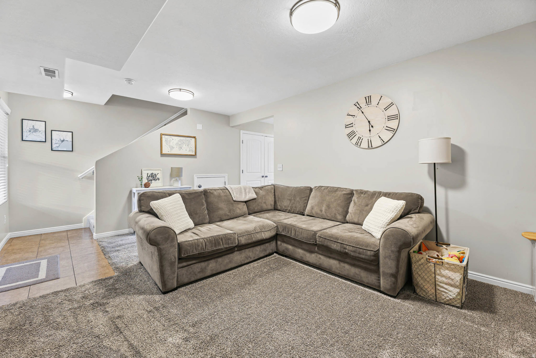 NEW TOWNE SQUARE - Residential