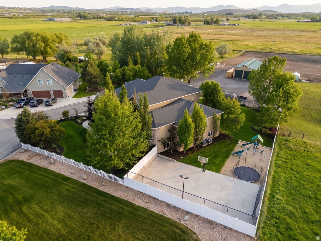 FRENCH COUNTRY ESTATES - Residential