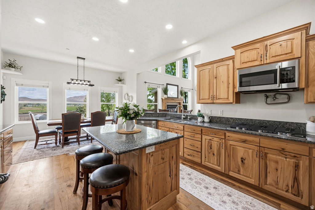 FRENCH COUNTRY ESTATES - Residential