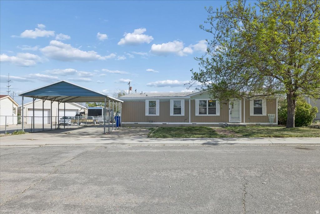 Photo of 449 W RICHARD ST, Grantsville, UT 84029 (MLS # 2152692)