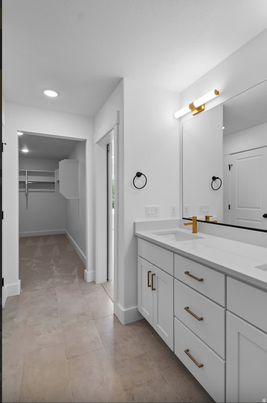 ENVISION ESTATES - Residential