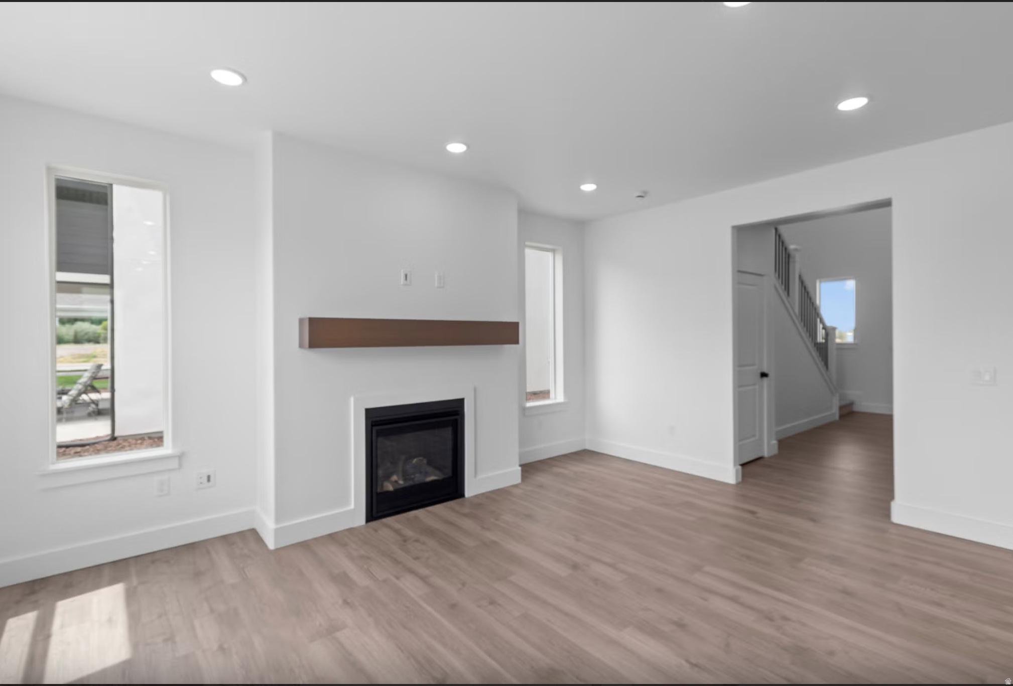 ENVISION ESTATES - Residential