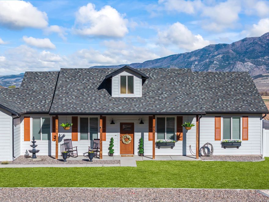 Square footage figures are provided as a courtesy estimate only and were obtained from county records.  Buyer is advised to obtain an independent measurement.