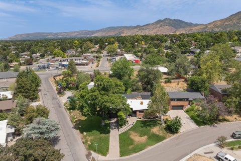 Tiny photo for 2955 E 4505 S, Holladay, UT 84117 (MLS # 2172179)