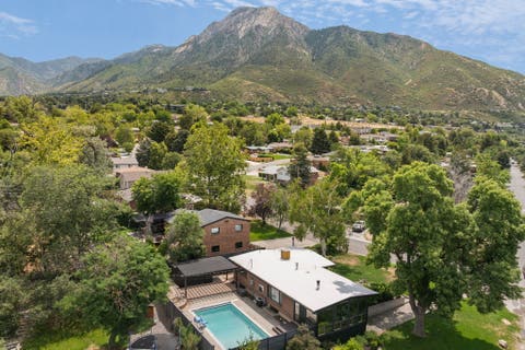 Tiny photo for 2955 E 4505 S, Holladay, UT 84117 (MLS # 2172179)