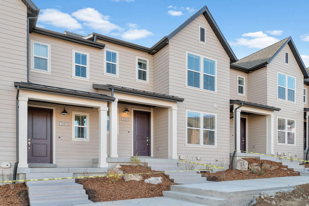 Photo of 7253 S CAMPION DR, West Jordan, UT 84081 (MLS # 2131869)