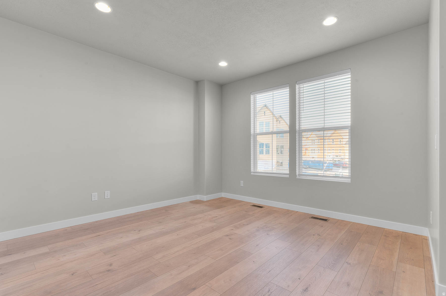 TERRAINE TOWNS 171 - Residential