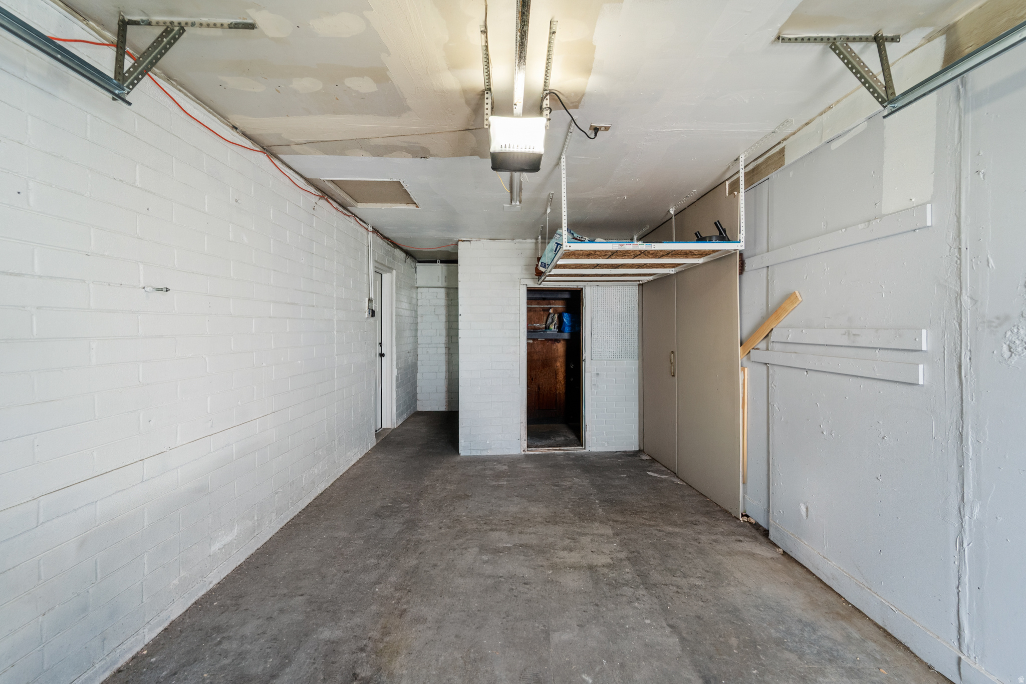 HOFFMAN HEIGHTS #11 - Residential